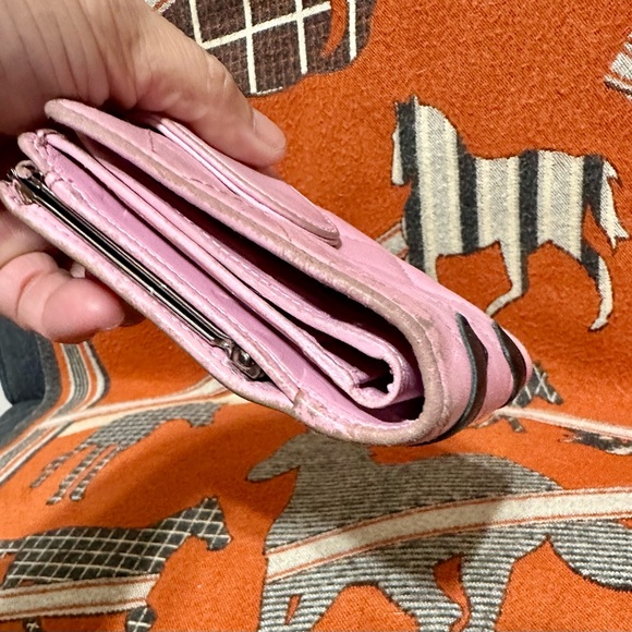 CHANEL ❤️🌟CAMBON COMPACT WALLET⭐️ - Picture 4 of 10